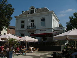 Villa De Driesprong, thans een brasserie en heeft de naam Villa Fleurie gekregen.