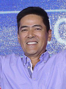 A closeup of Vic Sotto smiling at the camera