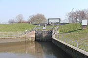 Alte Otterndorfer Schleuse des Hadelner Kanals, Tor zur Elbe