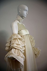 Rekonstruktion eines Kleides aus dem Salon Schwestern Flöge (1909)
