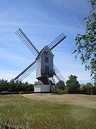 Molen van Bouwel veraf