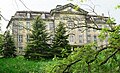 Schloss Bartensleben (mit dem um 1750 auf den Grundmauern der früheren Wasserburg errichteten Veltheim'schen Schloss)