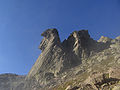 Roccia a forma di sfinge sotto la vetta del pizzo