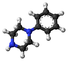Fenilpiperazin molekülünün top ve çubuk modeli