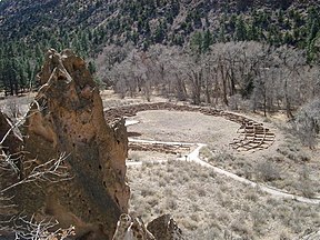 Pueblo Tyuonyi in der Frijoles-Schlucht