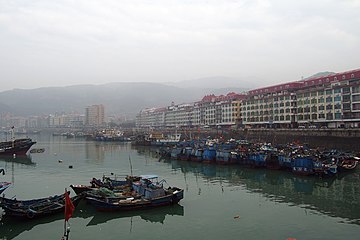Huangqi Fishing Port (黄岐渔港)