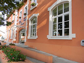 The town hall in Jonage