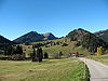 Hotzenberg (1233 m, rechts)