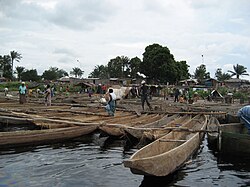 Hafen von Mossaka am Kongo, Republik Kongo