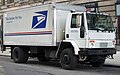 Makyajlı Ford Cargo, ABD Posta Servisi renkleriyle