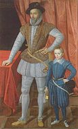 Den engelske dikteren, oppdagelsesreisende og hoffmannen Sir Walter Raleigh og sønnen 1602 i overdådige, belgformede flasketrøyer (vamser) og pludderbukser. Sir Walther har strømpebånd under knærne for å holde strømpene på plass.