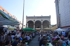 Biergarten und Bühne BioErleben am Odeonsplatz im September 2016