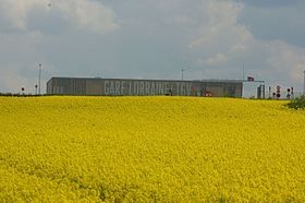 Bahnhof im Feld