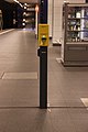 Entwerter der Berliner Verkehrsbetriebe in seiner typischen gelben Farbgebung