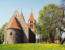 De veldsteenkerk Mariabasiliek van Inowrocław in 2004