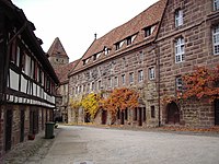 Klostermühle (heute Internatsgebäude des Evang. Seminars), rechts