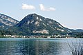 Fuschl am See mit dem Ellmaustein im Hintergrund