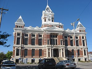 Johnson County Courthouse in Franklin, gelistet im NRHP Nr. 81000017[1]