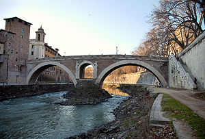 Ponte Fabricio (Pons Fabricius) (Ponte dei Quattro Capi)