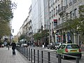 Saint-Étienne merkezi Rue Charles de Gaulle ve şehir tramvayı