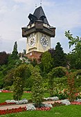 Der Uhrturm ist von der Burg erhalten geblieben