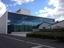 Staatliche Feuerwehrschule Würzburg – Übungshalle (Ansicht vom Innenhof)