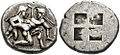 Thasitischer Silber-Stater: Silen und Nymphe, etwa 520–463 v. Chr. (Le Rider: Thasiennes 2), SNG Copenhagen (20 mm, 9,31 g), erste Silenprägung