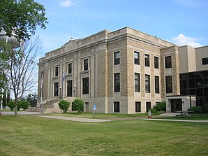 Das Aitkin County Courthouse in Aitkin, gelistet im NRHP Nr. 82002923[1]