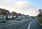 Kastanienallee: neu ausgebaute Straße (Südseite) Ecke César-Franck-Straße westwärts