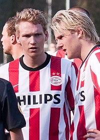 Nijland (links) met Ola Toivonen bij PSV in 2011.