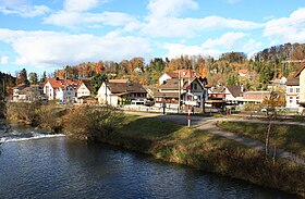 Rikon, im Vordergrund die Töss