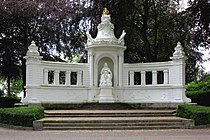 Denkmal in den Rheinanlagen von Koblenz, 1896 eingeweiht, geschaffen von Karl Friedrich Moest (Skulptur) und Bruno Schmitz (Denkmal)