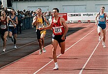 Mathias Rusterholz gewinnt an den Schweizer Meisterschaften 1995 in Bern über 400 m in 45,66 vor Laurent Clerc (3. v. li.) und Alain Rohr (1. v. li.)