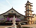 Pagode Viên Giác in Hannover-Mittelfeld mit Avalokiteshvara-Statue