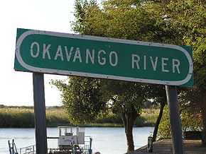 Okavango'da, Botswana'dan Namibya'ya giden feribota dikkat edin