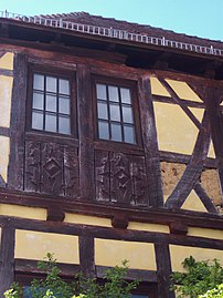 Burg Södel: Detail des Fachwerk-Obergeschosses