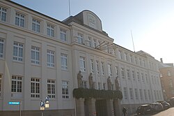 renovierte Fassade des Neuffer-Gebäudes zur Neufferstraße hin