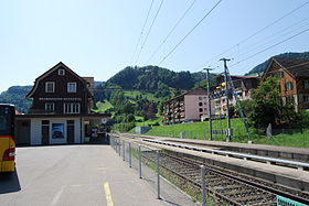 Das Bahnhofsgebäude Brunnadern-Neckertal wurde 2017 abgebrochen, um Platz zu schaffen für die Neugestaltung des Bahnhofs­areals.[5]