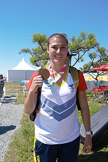 Gabriela Bolle mit ihrer bei den Olympischen Jugendspielen 2018 gewonnenen Medaille