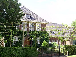 Het voormalige Gemeentehuis van Baarderadeel in 2009