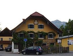 Mittermühle Südfassade mit Heiligenbild