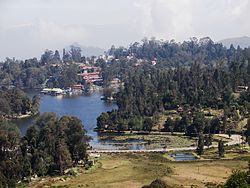 Blick auf Kodaikanal und den See