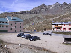 A Gavia-hágó délkeletről, háttérben a Monte Gavia (3223 m)