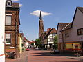 Ortskern mit der Straße Alt Seulberg und der evangelischen Kirche