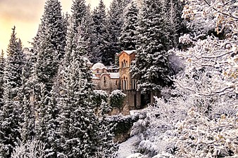 Church in Mystras fortified town Φωτογράφος: Mpalexandros