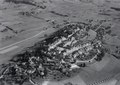 Luftbild der Stadt mit Schloss (1958)