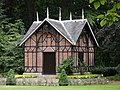 Kreuzdach eines Pavillons (Teehäuschen im Park Schloss Ahaus)