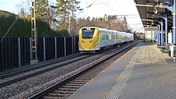 De Arlanda Express passeert Häggvik.