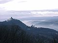 Blick vom Petersberg im Morgengrauen, links der Drachenfels