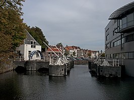 Getijdenmolen, spuisluis en schutsluis